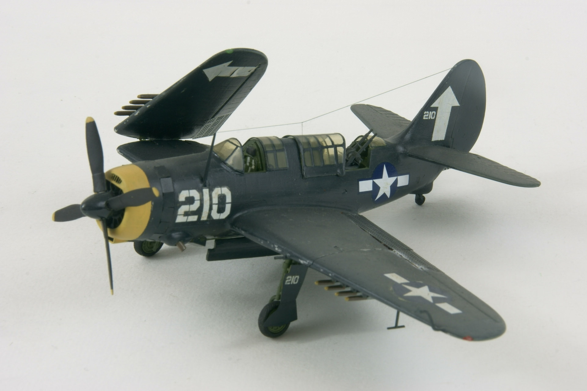 Curtiss sb2c 4e helldiver 1 2