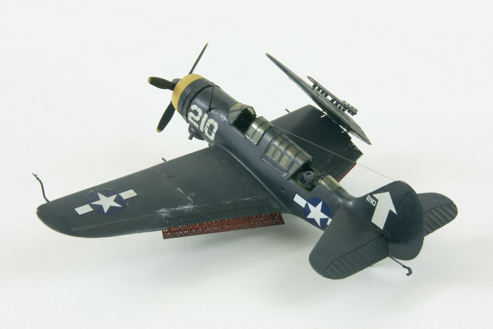 Curtiss sb2c 4e helldiver 2 2