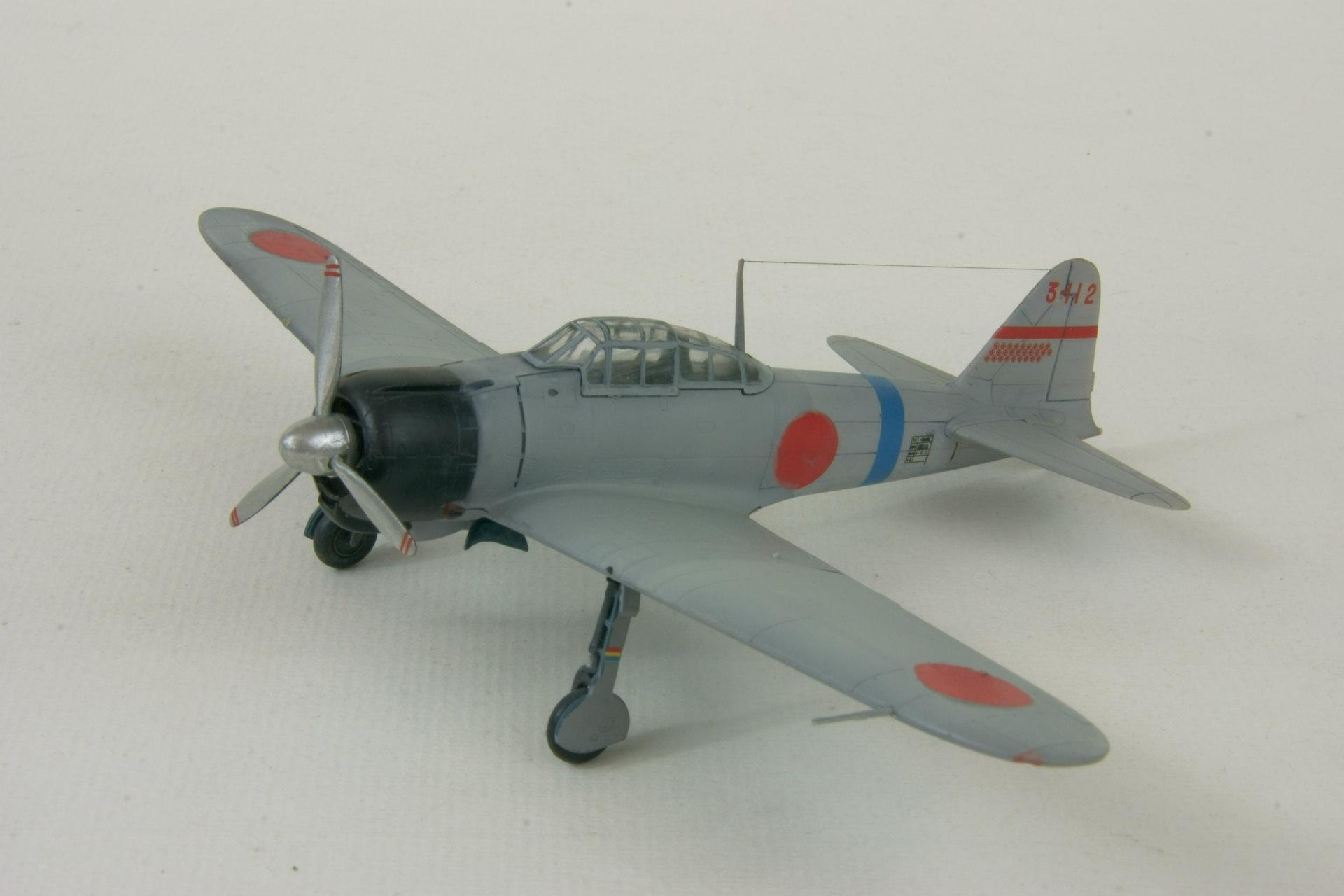 Mitsubishi a6m2 model 11 zero 1