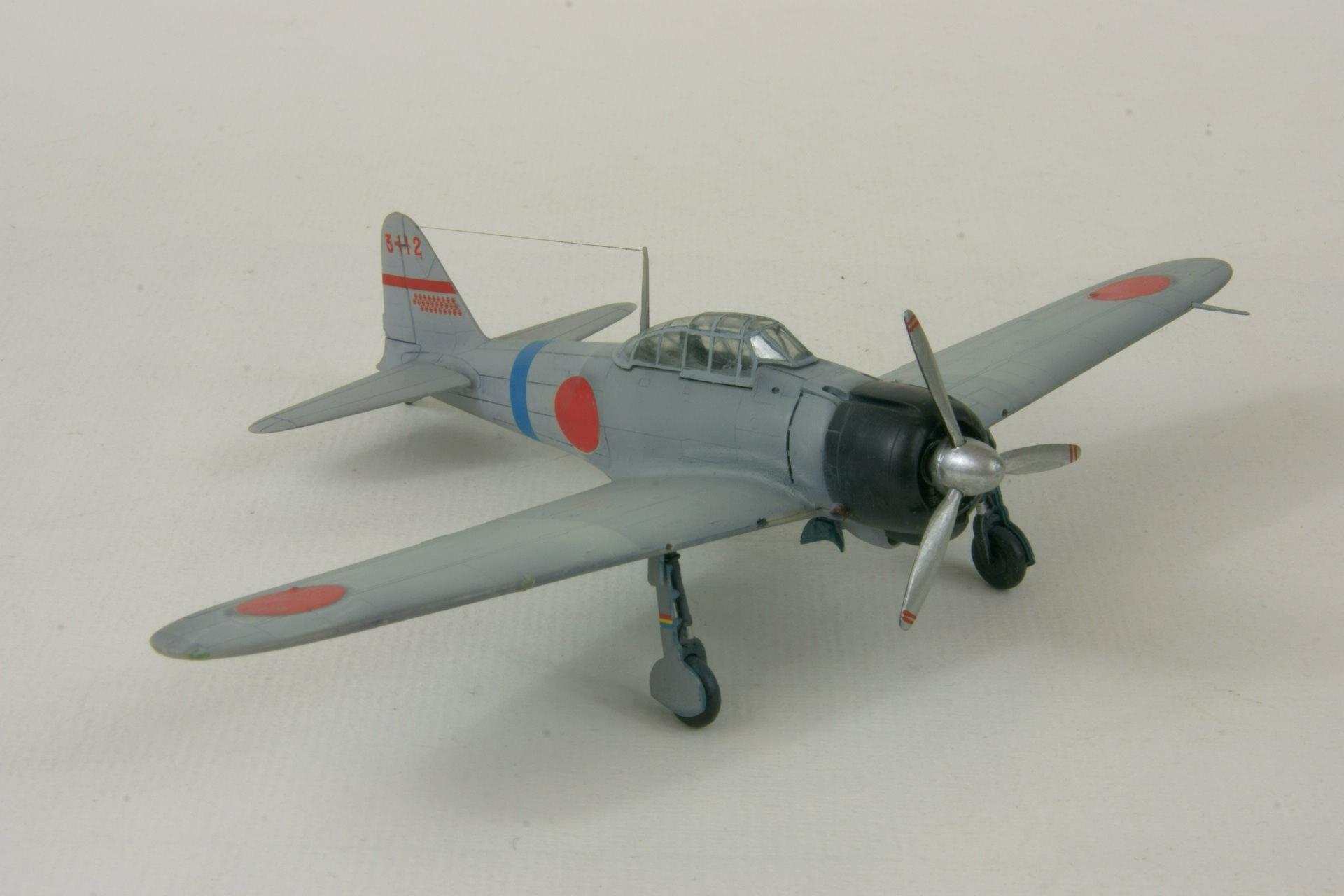 Mitsubishi a6m2 model 11 zero 4